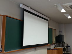 某大学教室映像・音響システム